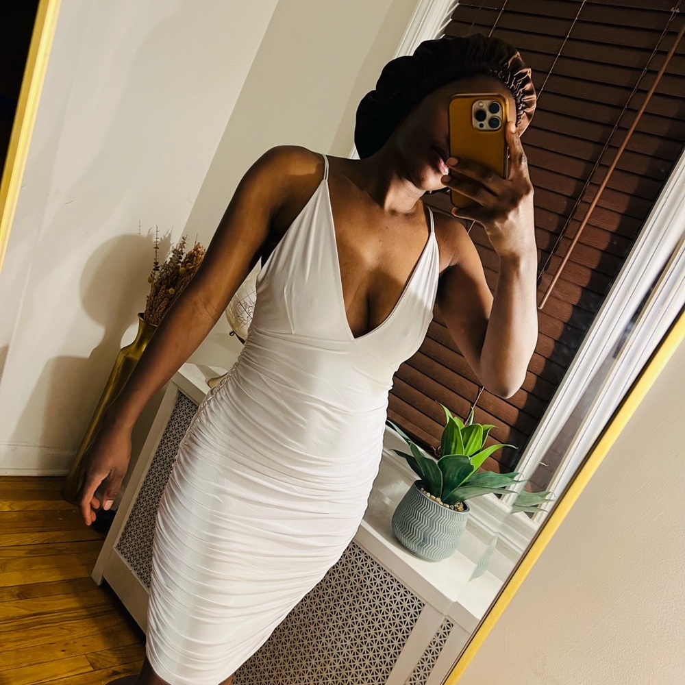 White bodycon dress